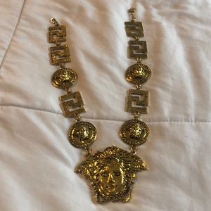 Gold fashion necklace